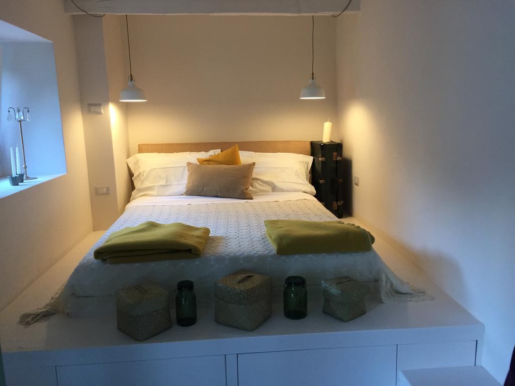 B&B Valle Spluga Il Pertugio Chiavenna Pokoj fotografie